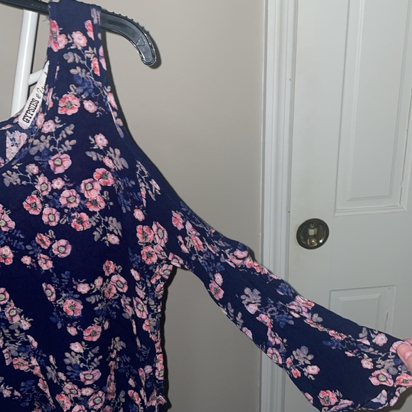 Navy blue floral shirt - Picture 2 of 3